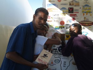 Wieszamy nowakową tabliczkę 